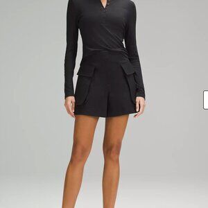 NWT Lululemon Relaxed-Fit Super-High-Rise Cargo Short 4" Black Size : 10